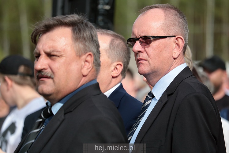 Nadanie imion Dębom Niezłomnych, inscenizacja bitwy NSZ - NKWD