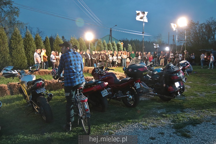 TVN nadawał na żywo z Tuszymy