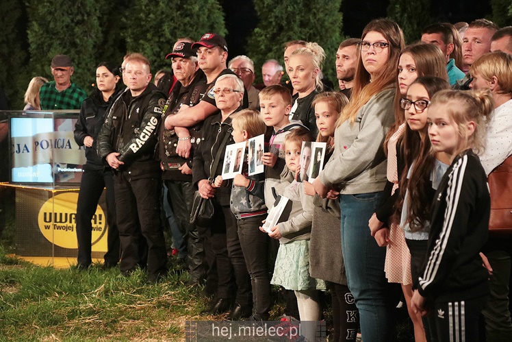 TVN nadawał na żywo z Tuszymy
