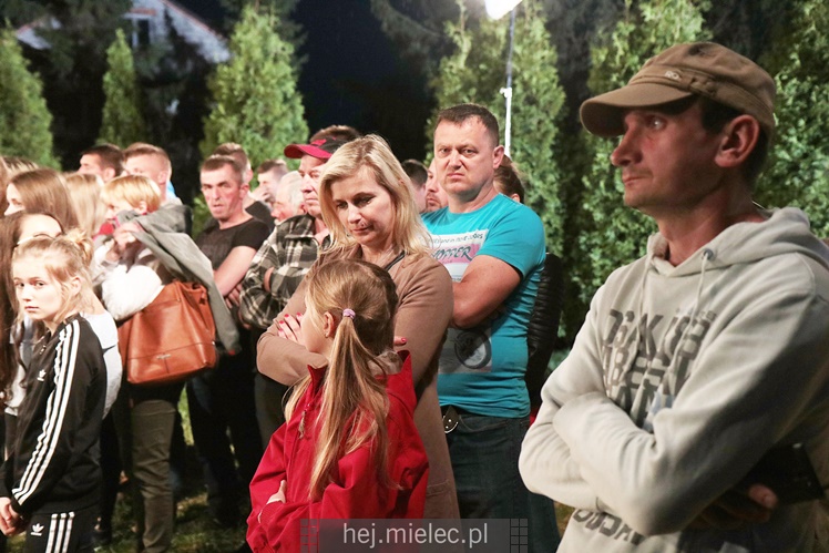 TVN nadawał na żywo z Tuszymy
