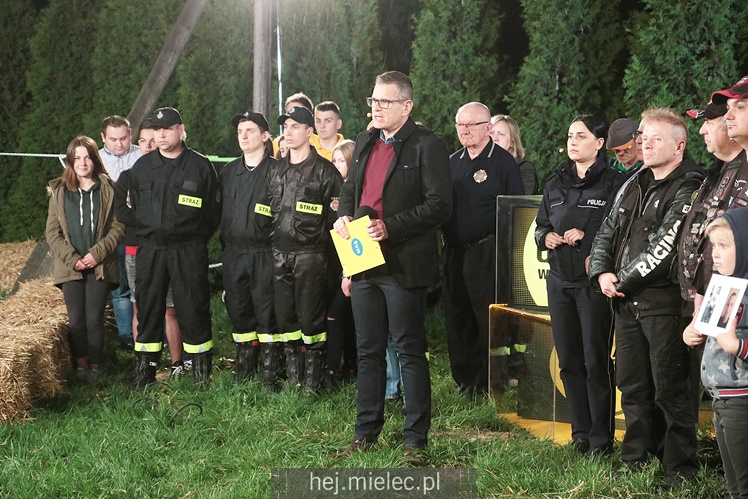 TVN nadawał na żywo z Tuszymy