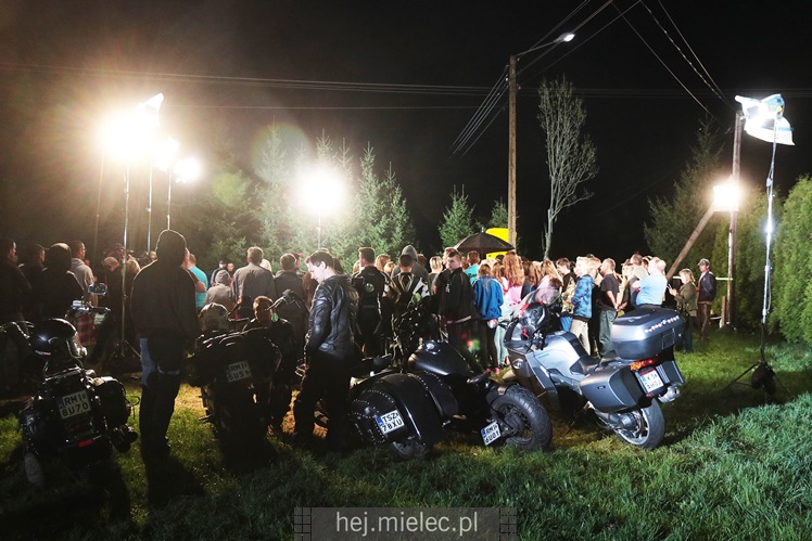 TVN nadawał na żywo z Tuszymy