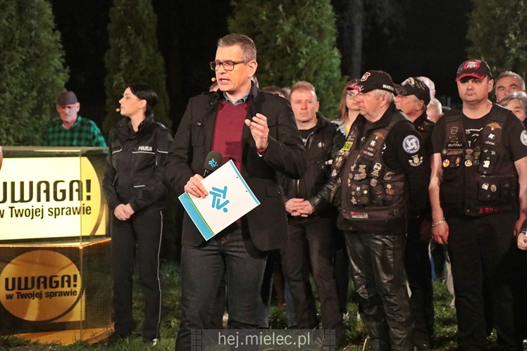 TVN nadawał na żywo z Tuszymy