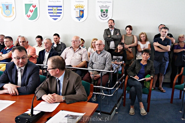 Nadzwyczajna sesja Rady Miejskiej w Mielcu z udziałem ministra środowiska