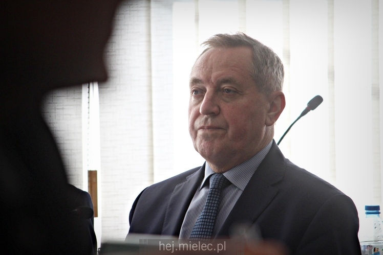Nadzwyczajna sesja Rady Miejskiej w Mielcu z udziałem ministra środowiska