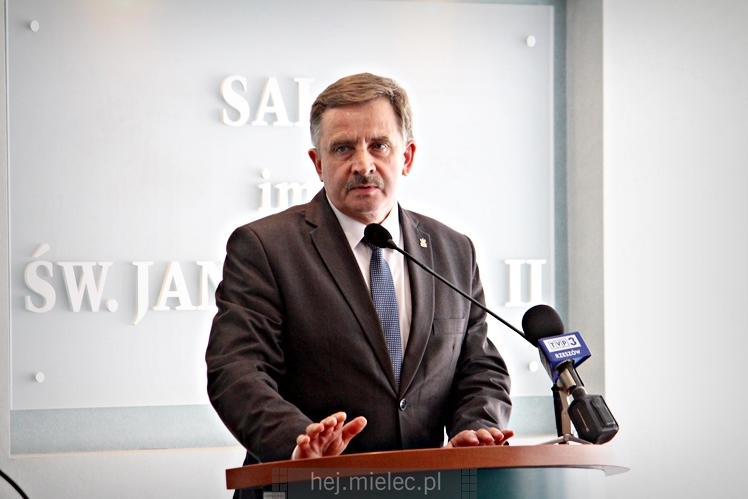 Nadzwyczajna sesja Rady Miejskiej w Mielcu z udziałem ministra środowiska