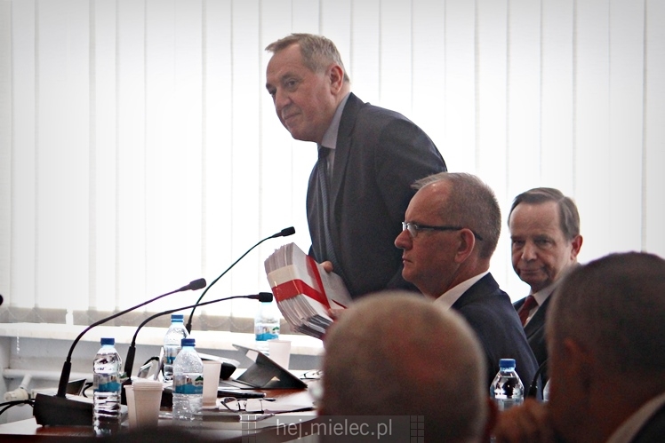 Nadzwyczajna sesja Rady Miejskiej w Mielcu z udziałem ministra środowiska