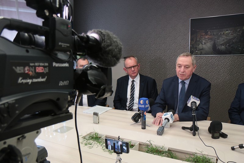 Nadzwyczajna sesja Rady Miejskiej w Mielcu z udziałem ministra środowiska