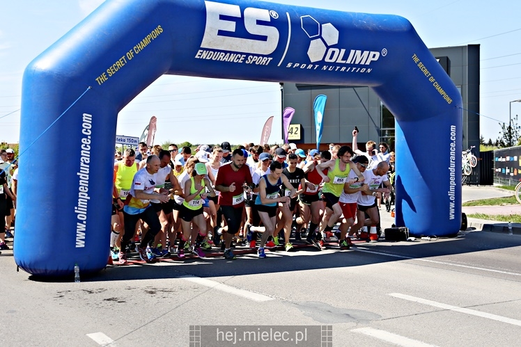 II Mielecka Dycha z JOY FITNESS: start i bieg przez Park Leśny