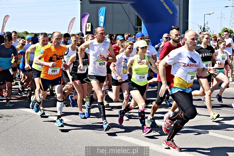 II Mielecka Dycha z JOY FITNESS: start i bieg przez Park Leśny