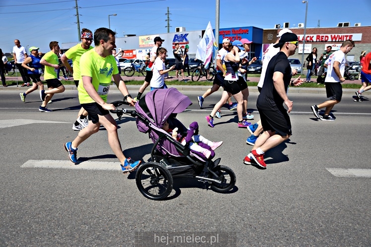 II Mielecka Dycha z JOY FITNESS: start i bieg przez Park Leśny