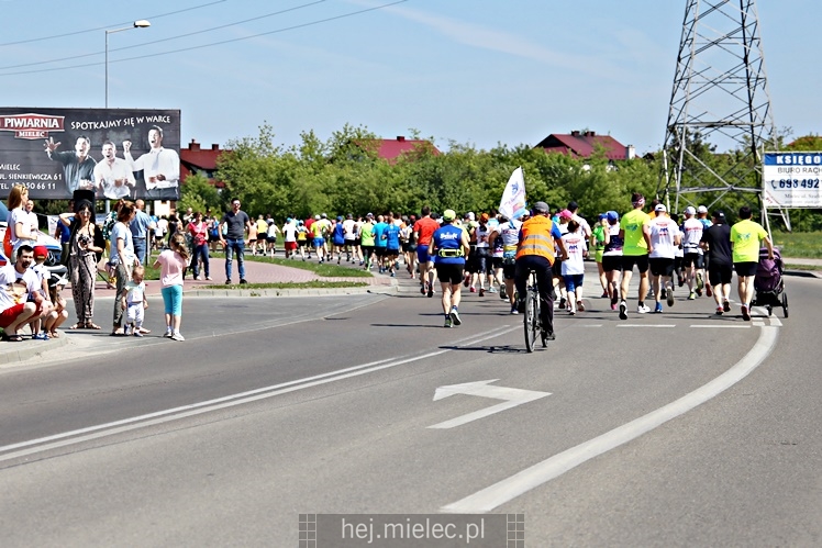 II Mielecka Dycha z JOY FITNESS: start i bieg przez Park Leśny