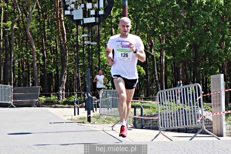 II Mielecka Dycha z JOY FITNESS: start i bieg przez Park Leśny
