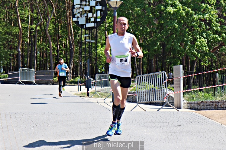 II Mielecka Dycha z JOY FITNESS: start i bieg przez Park Leśny