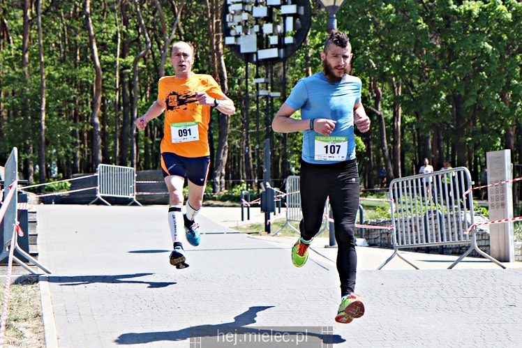 II Mielecka Dycha z JOY FITNESS: start i bieg przez Park Leśny
