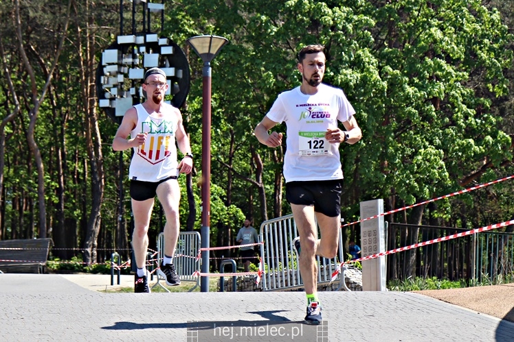 II Mielecka Dycha z JOY FITNESS: start i bieg przez Park Leśny