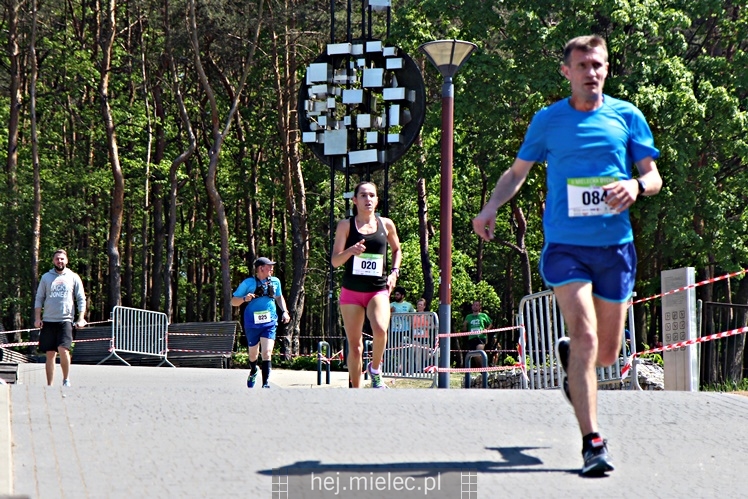 II Mielecka Dycha z JOY FITNESS: start i bieg przez Park Leśny