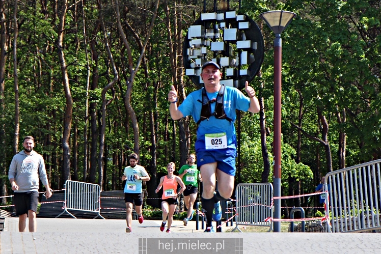 II Mielecka Dycha z JOY FITNESS: start i bieg przez Park Leśny