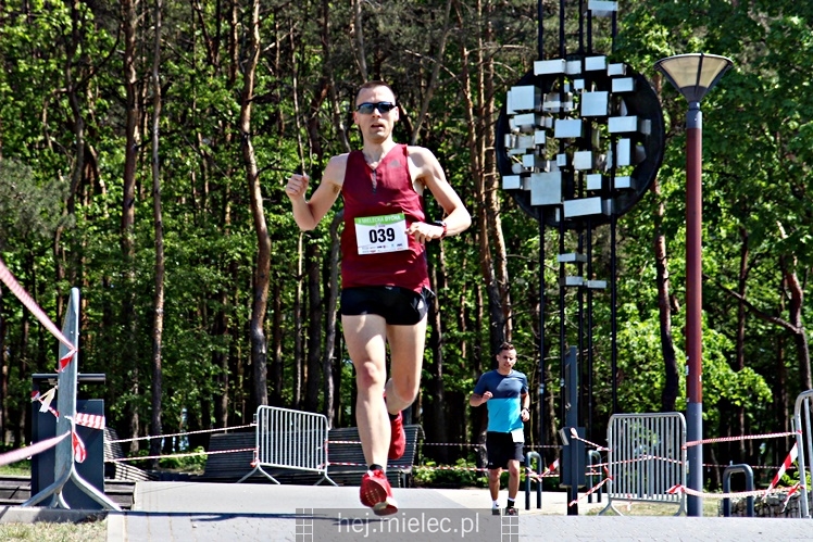 II Mielecka Dycha z JOY FITNESS: start i bieg przez Park Leśny