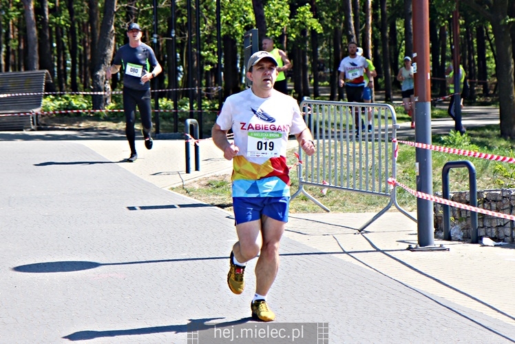 II Mielecka Dycha z JOY FITNESS: start i bieg przez Park Leśny