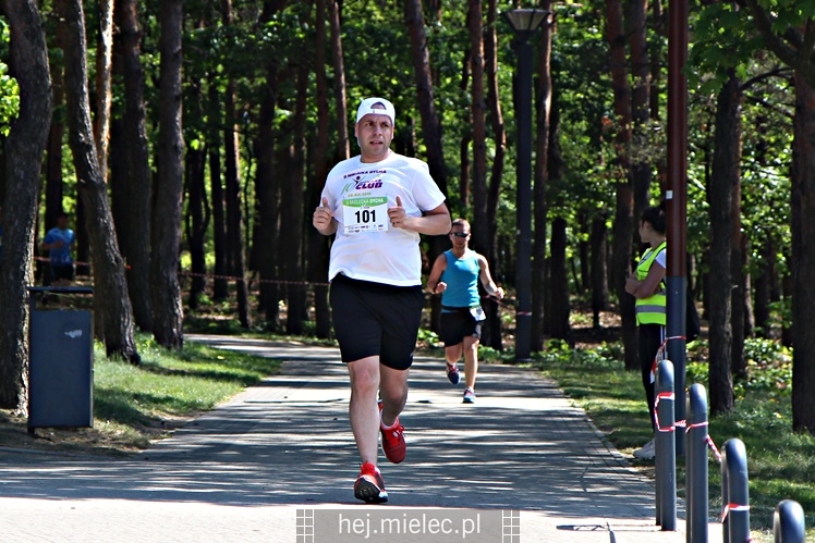 II Mielecka Dycha z JOY FITNESS: start i bieg przez Park Leśny