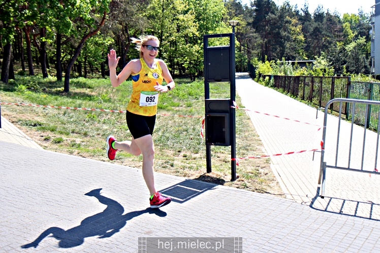 II Mielecka Dycha z JOY FITNESS: start i bieg przez Park Leśny