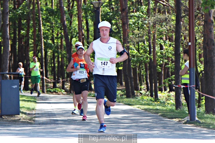 II Mielecka Dycha z JOY FITNESS: start i bieg przez Park Leśny
