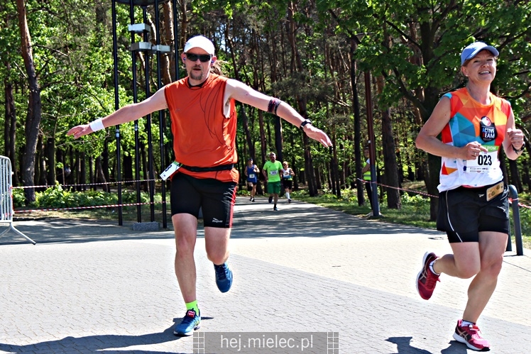 II Mielecka Dycha z JOY FITNESS: start i bieg przez Park Leśny