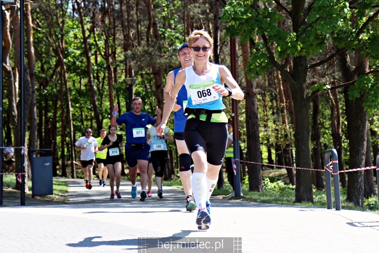 II Mielecka Dycha z JOY FITNESS: start i bieg przez Park Leśny