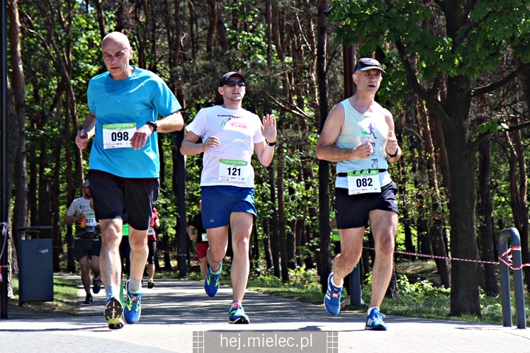 II Mielecka Dycha z JOY FITNESS: start i bieg przez Park Leśny