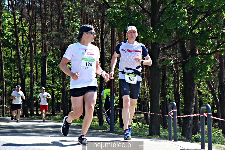 II Mielecka Dycha z JOY FITNESS: start i bieg przez Park Leśny