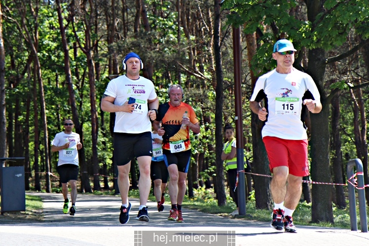 II Mielecka Dycha z JOY FITNESS: start i bieg przez Park Leśny