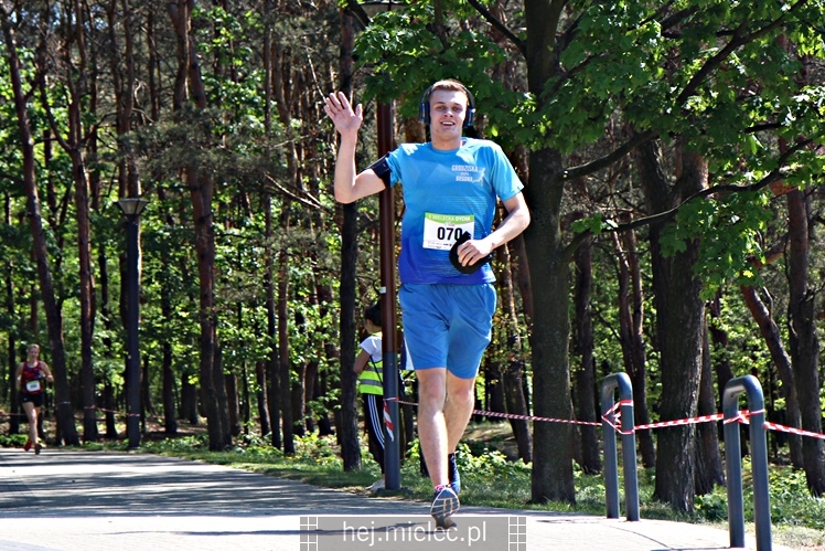 II Mielecka Dycha z JOY FITNESS: start i bieg przez Park Leśny