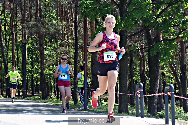 II Mielecka Dycha z JOY FITNESS: start i bieg przez Park Leśny