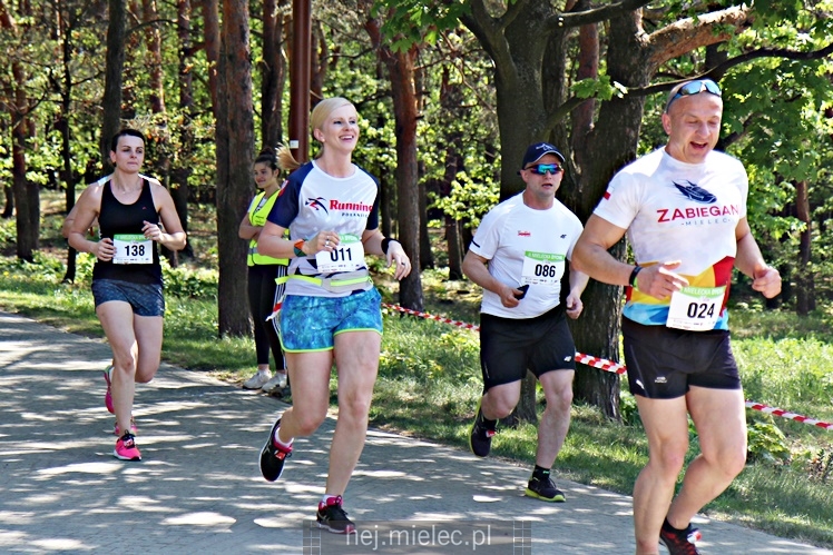 II Mielecka Dycha z JOY FITNESS: start i bieg przez Park Leśny