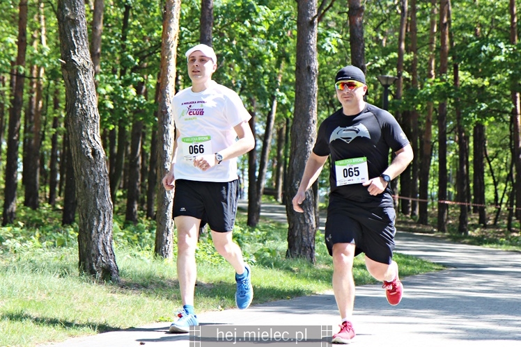 II Mielecka Dycha z JOY FITNESS: start i bieg przez Park Leśny