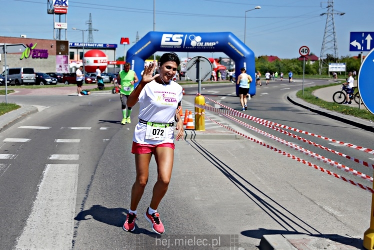 II Mielecka Dycha z JOY FITNESS: biegacze na ulicy Szafera