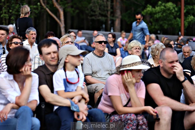 Koncert Zespoły Pieśni i Tańca ?Rzeszowiacy? na Górce Cyranowskiej