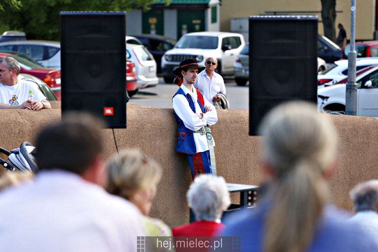 Koncert Zespoły Pieśni i Tańca ?Rzeszowiacy? na Górce Cyranowskiej