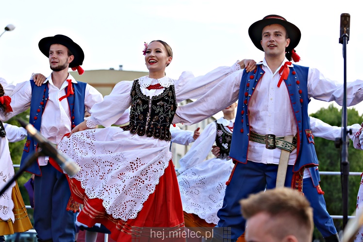 Koncert Zespoły Pieśni i Tańca ?Rzeszowiacy? na Górce Cyranowskiej