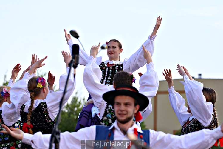 Koncert Zespoły Pieśni i Tańca ?Rzeszowiacy? na Górce Cyranowskiej