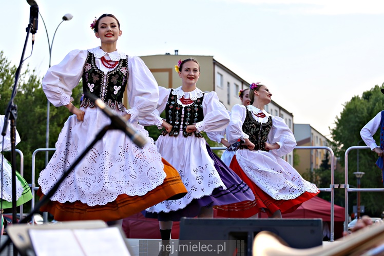 Koncert Zespoły Pieśni i Tańca ?Rzeszowiacy? na Górce Cyranowskiej
