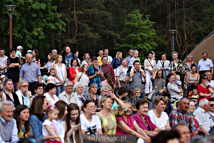 Koncert Zespoły Pieśni i Tańca ?Rzeszowiacy? na Górce Cyranowskiej