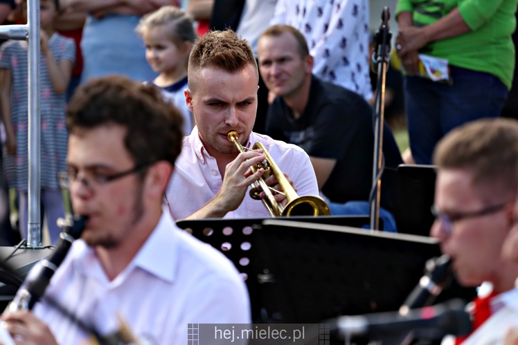 Koncert Zespoły Pieśni i Tańca ?Rzeszowiacy? na Górce Cyranowskiej