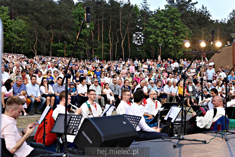 Koncert Zespoły Pieśni i Tańca ?Rzeszowiacy? na Górce Cyranowskiej