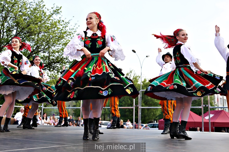 Koncert Zespoły Pieśni i Tańca ?Rzeszowiacy? na Górce Cyranowskiej