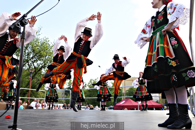 Koncert Zespoły Pieśni i Tańca ?Rzeszowiacy? na Górce Cyranowskiej