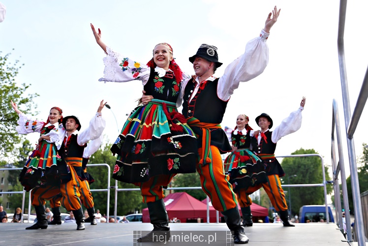 Koncert Zespoły Pieśni i Tańca ?Rzeszowiacy? na Górce Cyranowskiej
