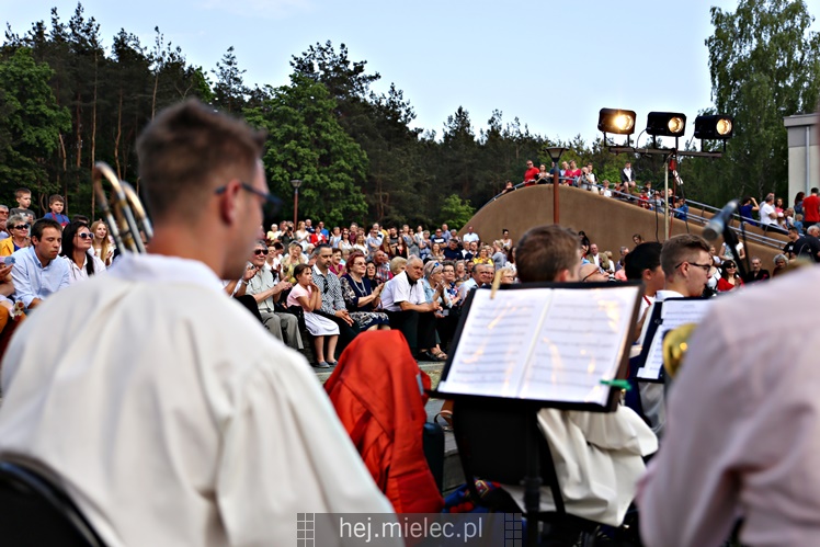Koncert Zespoły Pieśni i Tańca ?Rzeszowiacy? na Górce Cyranowskiej