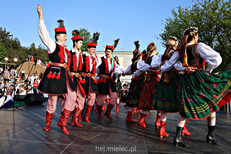 Koncert Zespoły Pieśni i Tańca ?Rzeszowiacy? na Górce Cyranowskiej